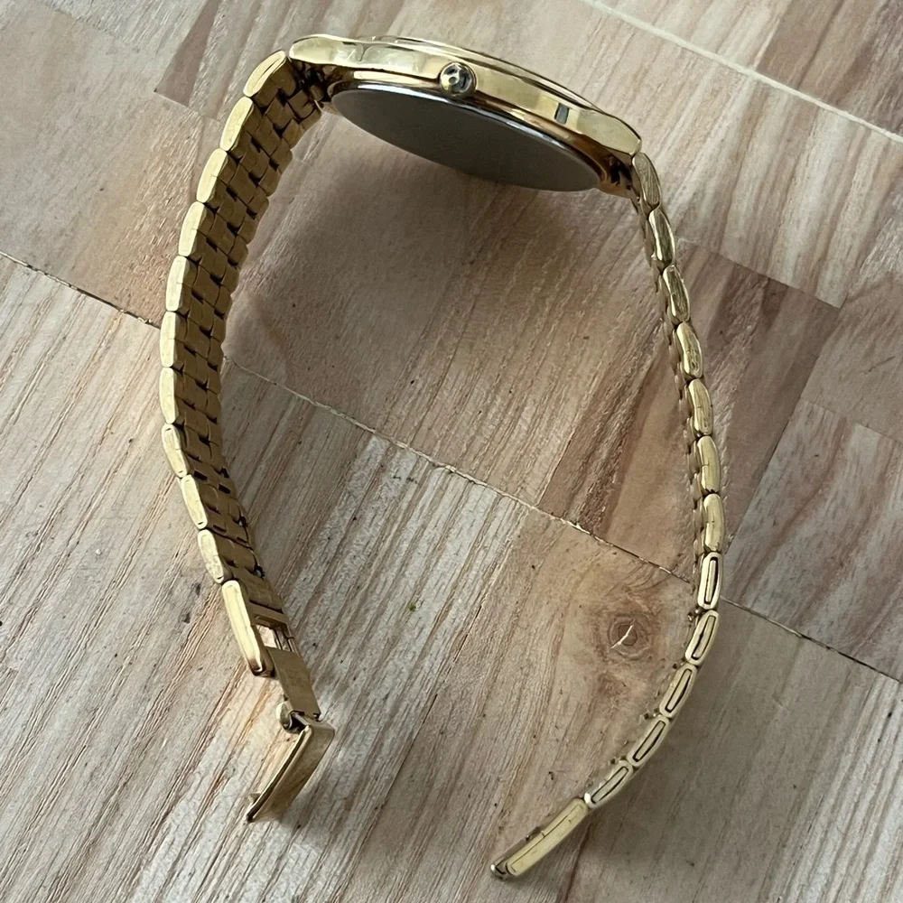 Seiko Rare Vintage Men’s Watch Gold-Tone Weave Bracelet Black Dial Date